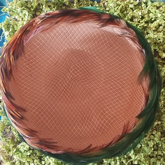 Vtg 60s VALERIE MODES Gorg Green FEATHERS Hat EUVC - Picture 10 of 11